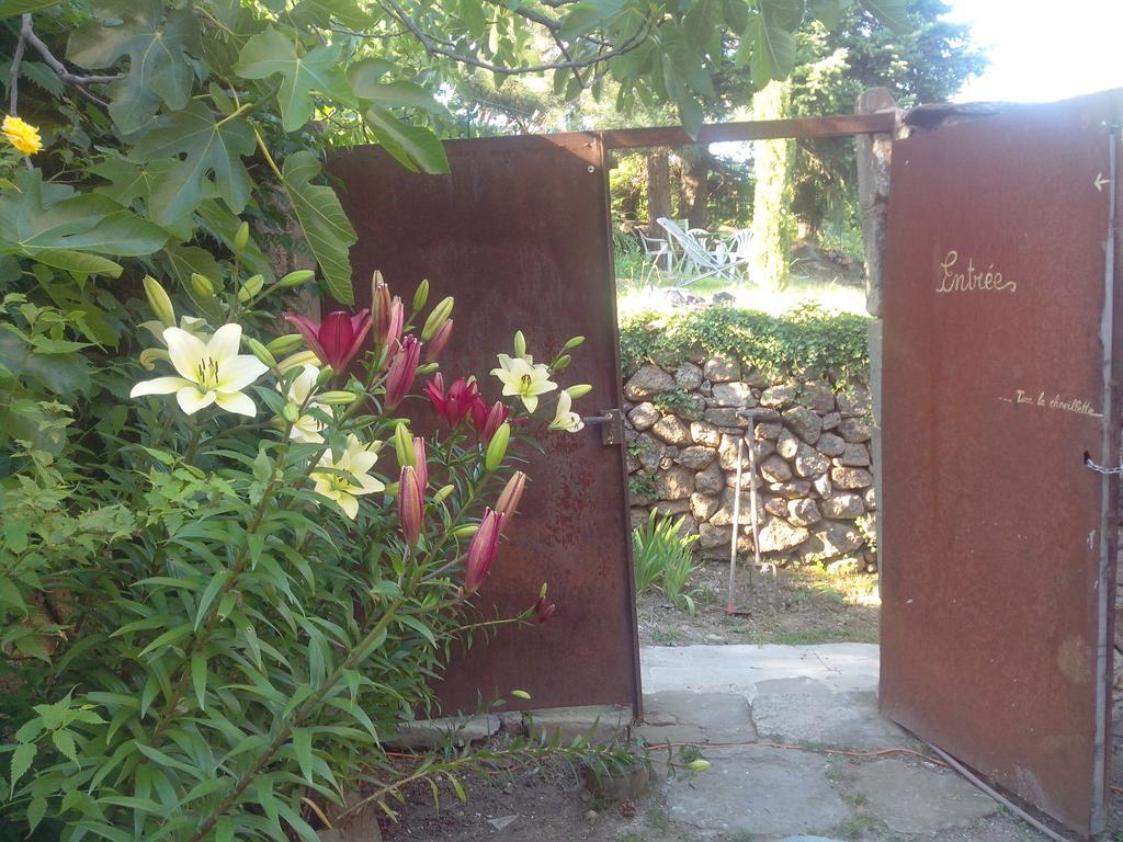 Le Bousquet-d'OrbLe Clos De La Source住宿加早餐旅馆 客房 照片