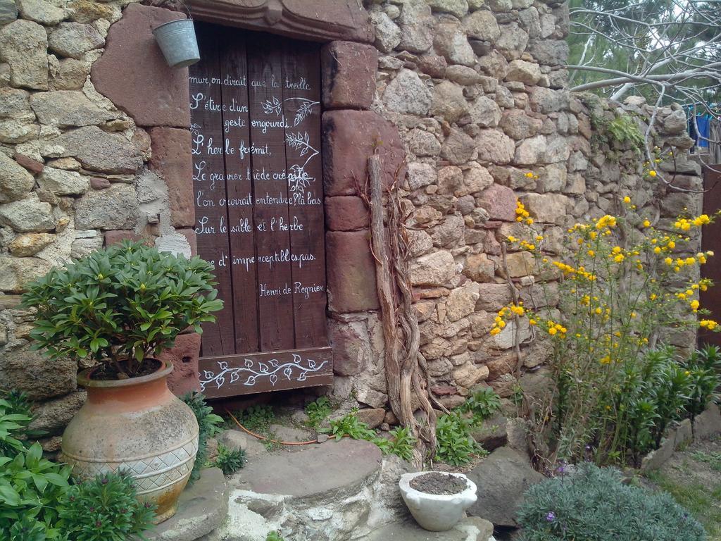 Le Bousquet-d'OrbLe Clos De La Source住宿加早餐旅馆 外观 照片